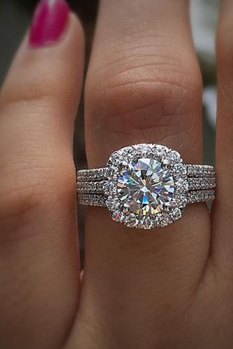 Large Wedding Rings
 5 Must Read Reasons Why a Halo Engagement Ring Deserves to
