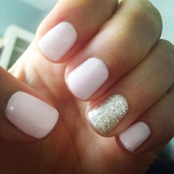 Light Pink Nails With Gold Glitter
 50 Stunning Manicure Ideas For Short Nails With Gel Polish