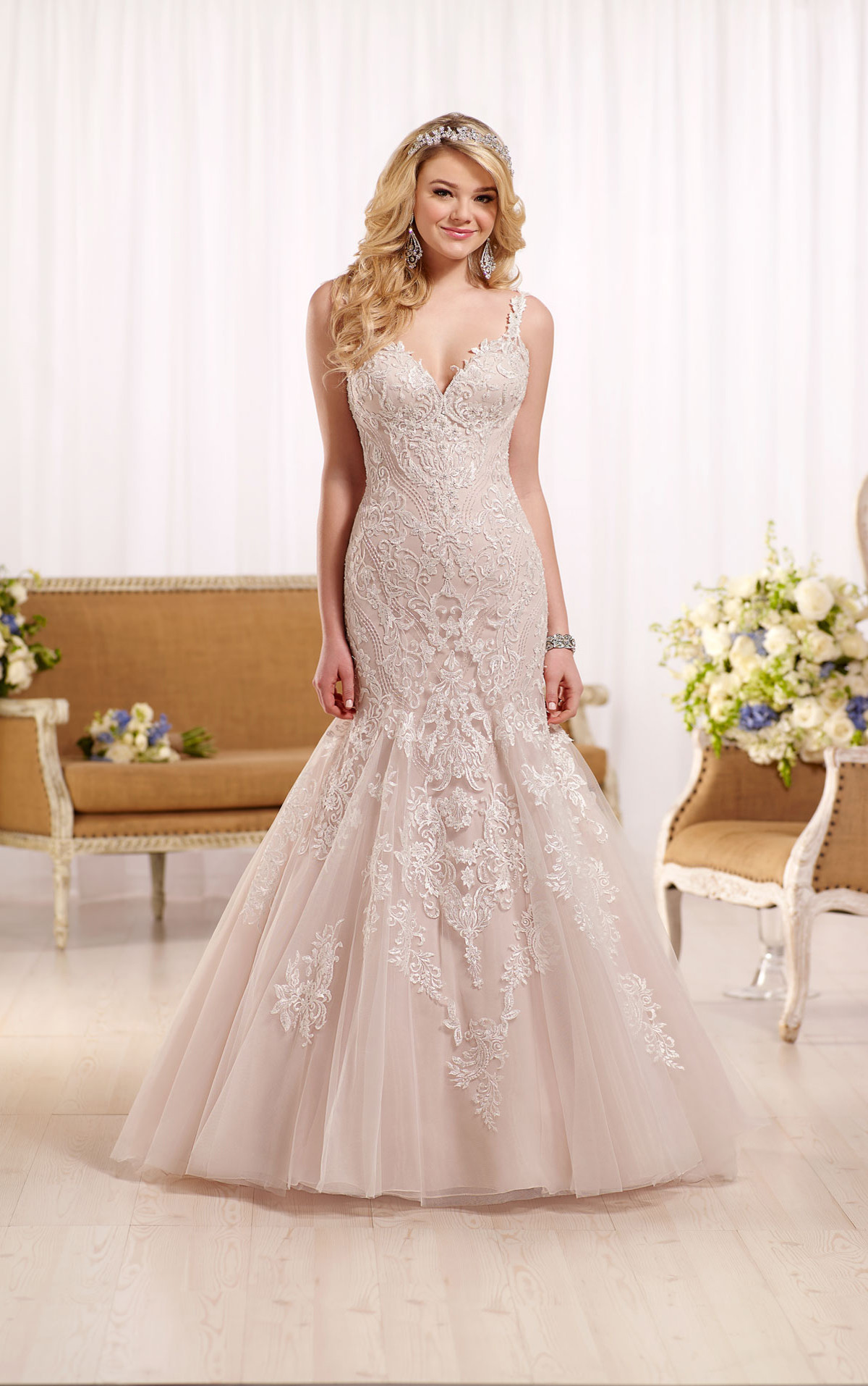 Low Cut Wedding Dresses
 Fit and Flare Wedding Dress with Low Cut Back