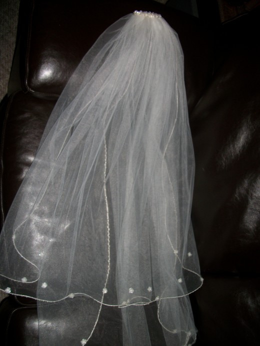 Make Your Own Wedding Veil
 How to make a beautiful unique bridal veil for your own