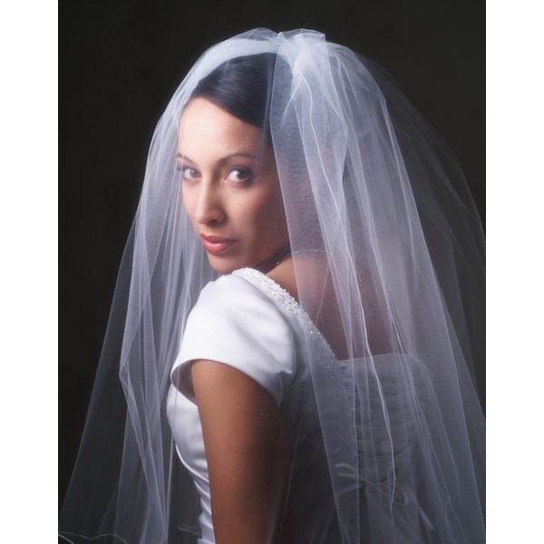 Make Your Own Wedding Veil
 How to Make an Edge for a Bridal Veil