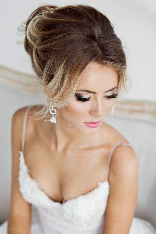 Makeup And Hairstyle For Wedding
 18 Wedding Hair and Wedding Makeup Ideas