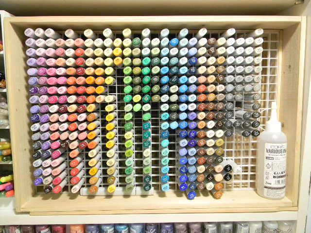 Marker Organizer DIY
 20 Clever Ways to Organize Your Coloring Supplies