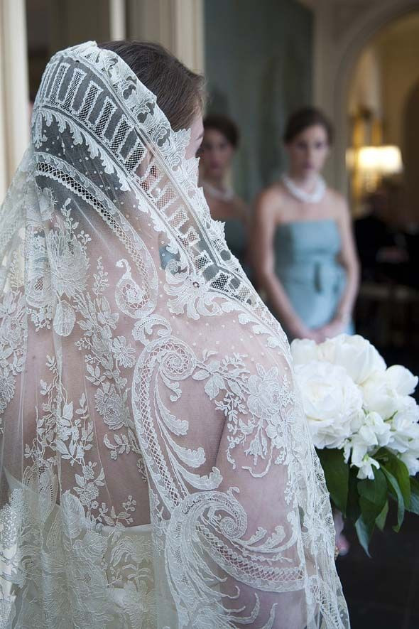 Mexican Wedding Veils
 49 best images about Mexican Wedding Dresses on Pinterest