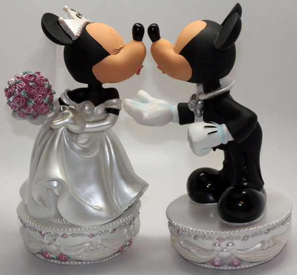 Mickey And Minnie Wedding Cake Topper
 Minnie and Mickey Wedding kiss if i cant have this cake