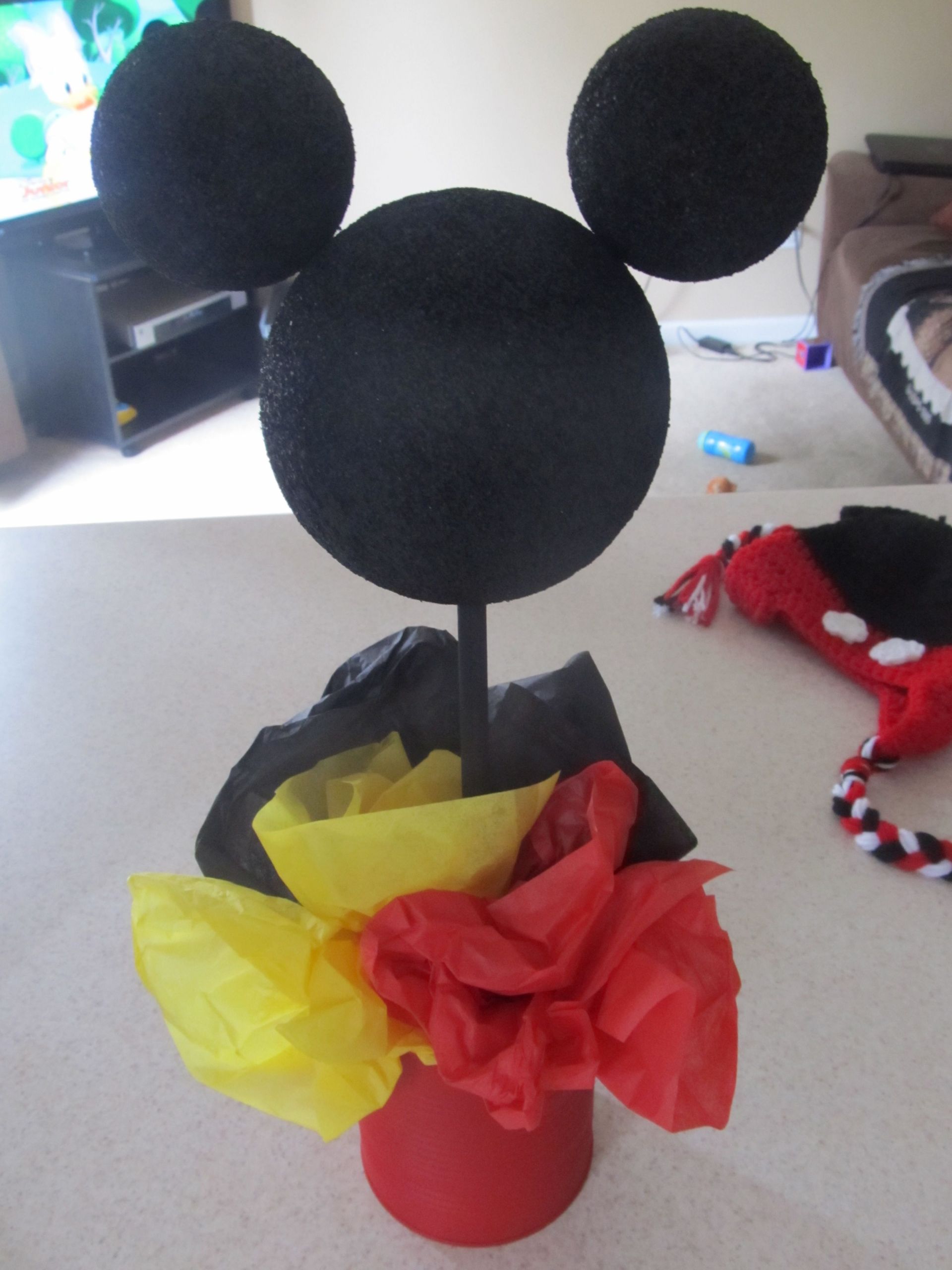 Mickey Mouse Decorations DIY
 diy Mickey Mouse birthday party diy centerpiece idea
