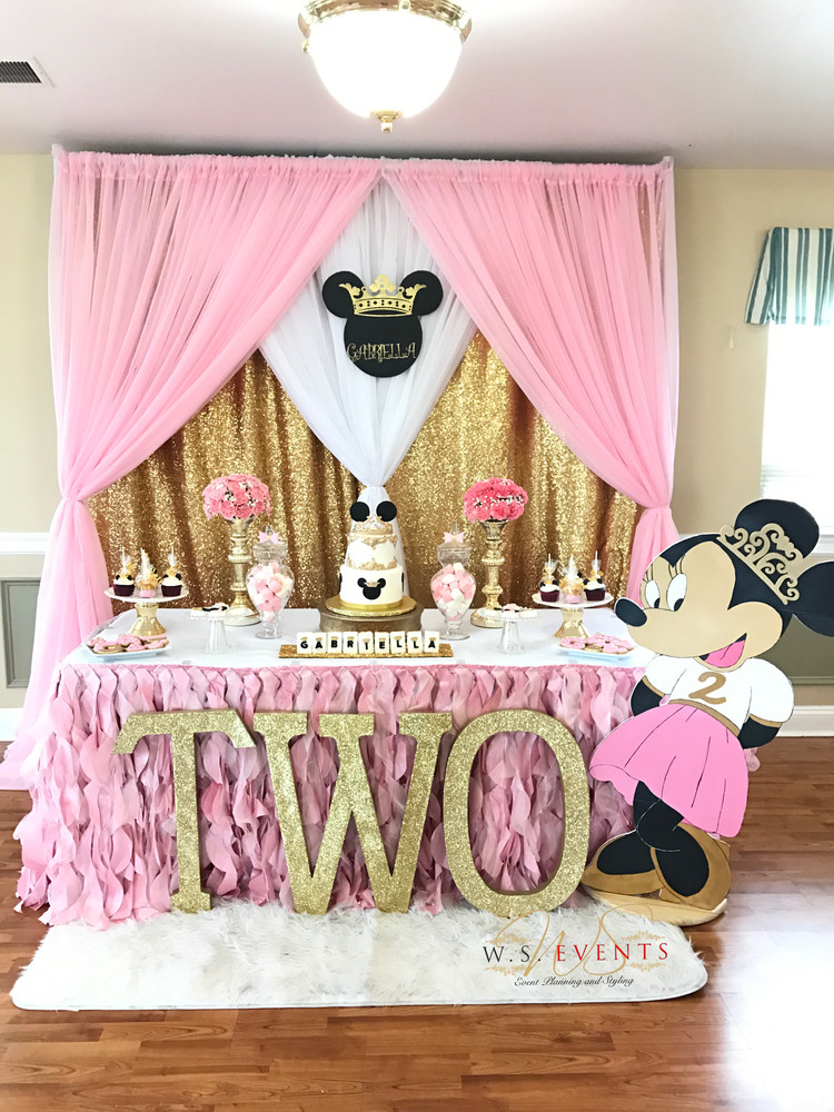 Minnie Mouse 1st Birthday Party Decorations
 Minnie Mouse Birthday Party Ideas 1 of 17