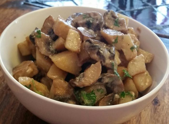 Mushroom Stew Ark
 Fried potatoes with mushrooms in the multivarquet step by