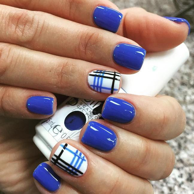 Nail Art Blue
 Experience the Glamorous Style of Royal Blue Nail Designs