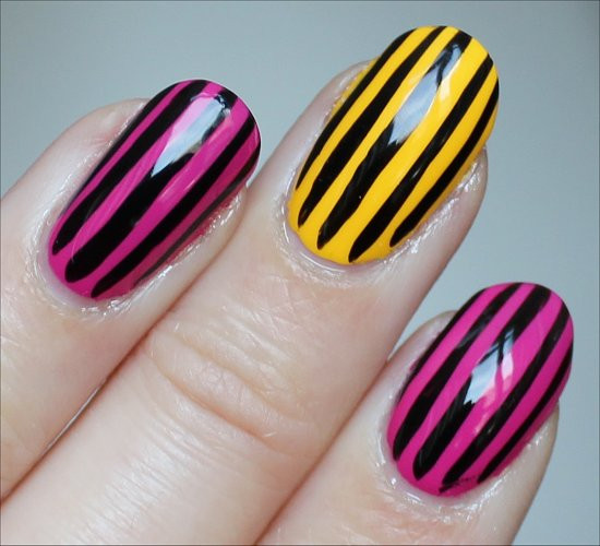 Nail Art Stripes
 Nail Art Vertical Stripe Nails