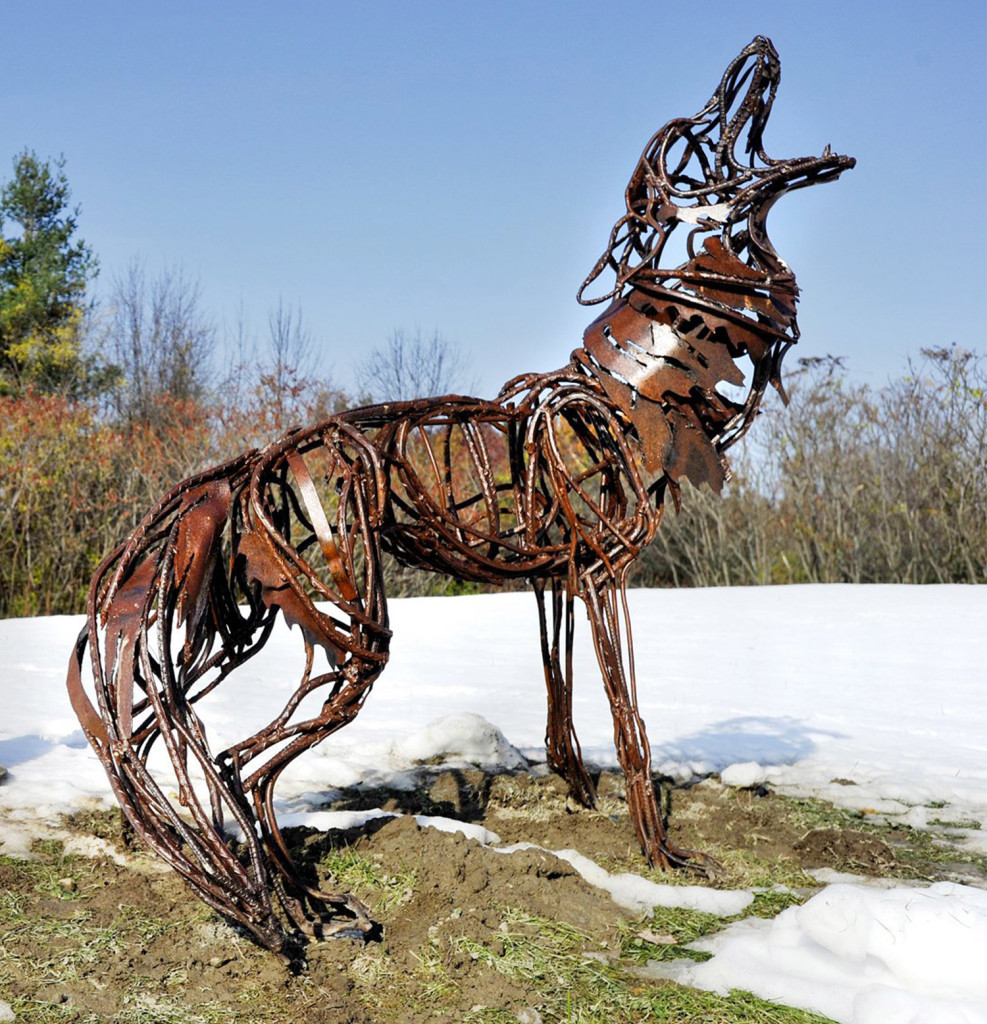 Nail Art Wolf Road
 Porcupine sculpture stolen from Portland jetport driveway