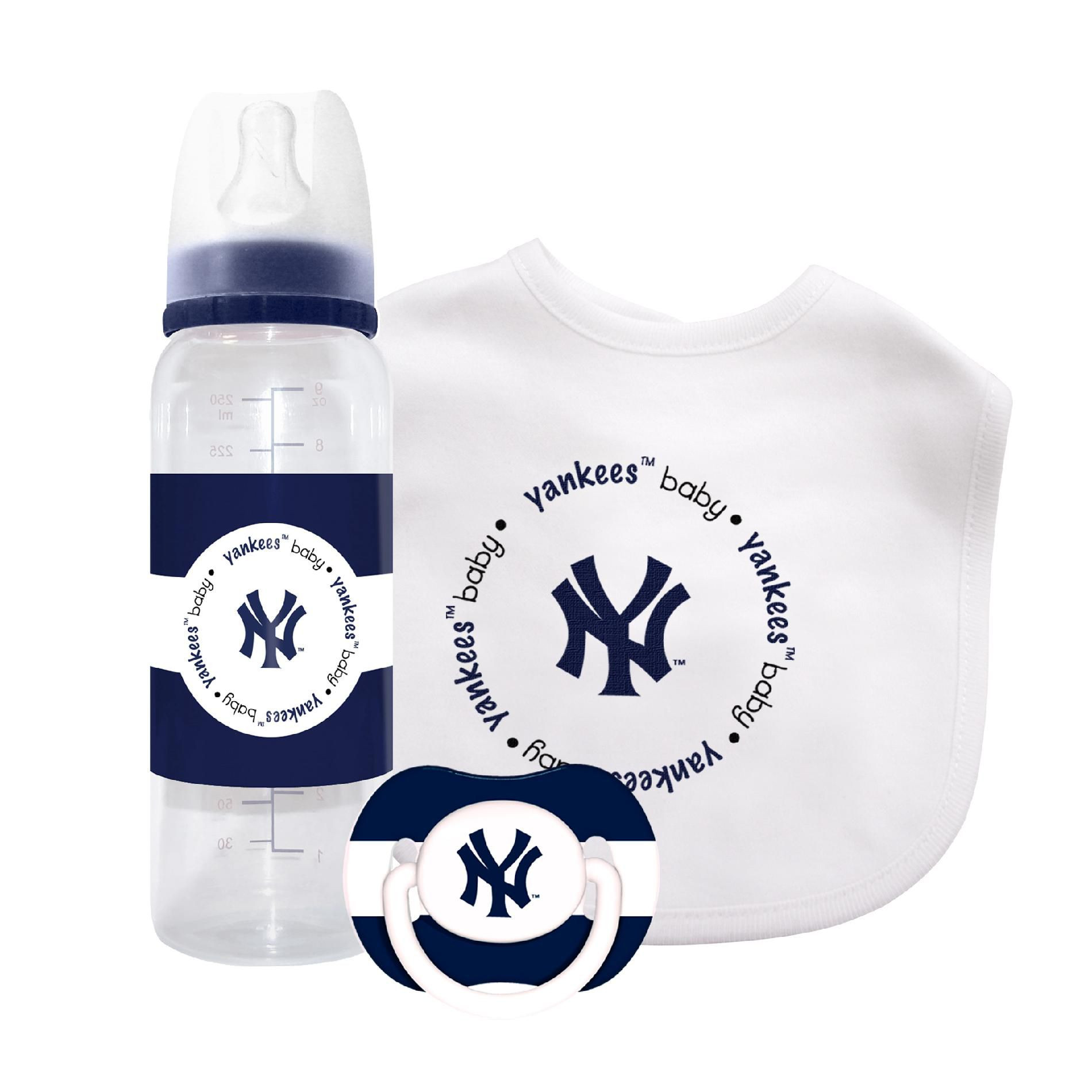 New York Baby Gifts
 Baby Fanatic New York Yankees Baby Gift Set