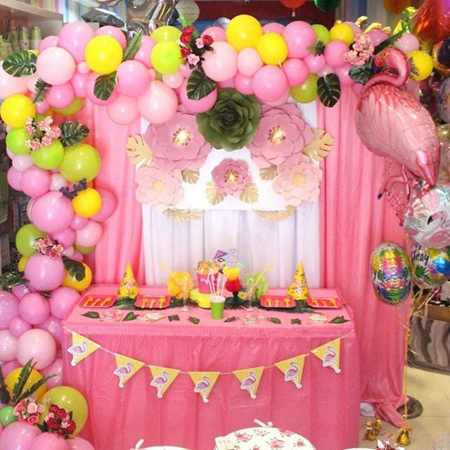 One Year Old Birthday Party Ideas
 Flamingoes