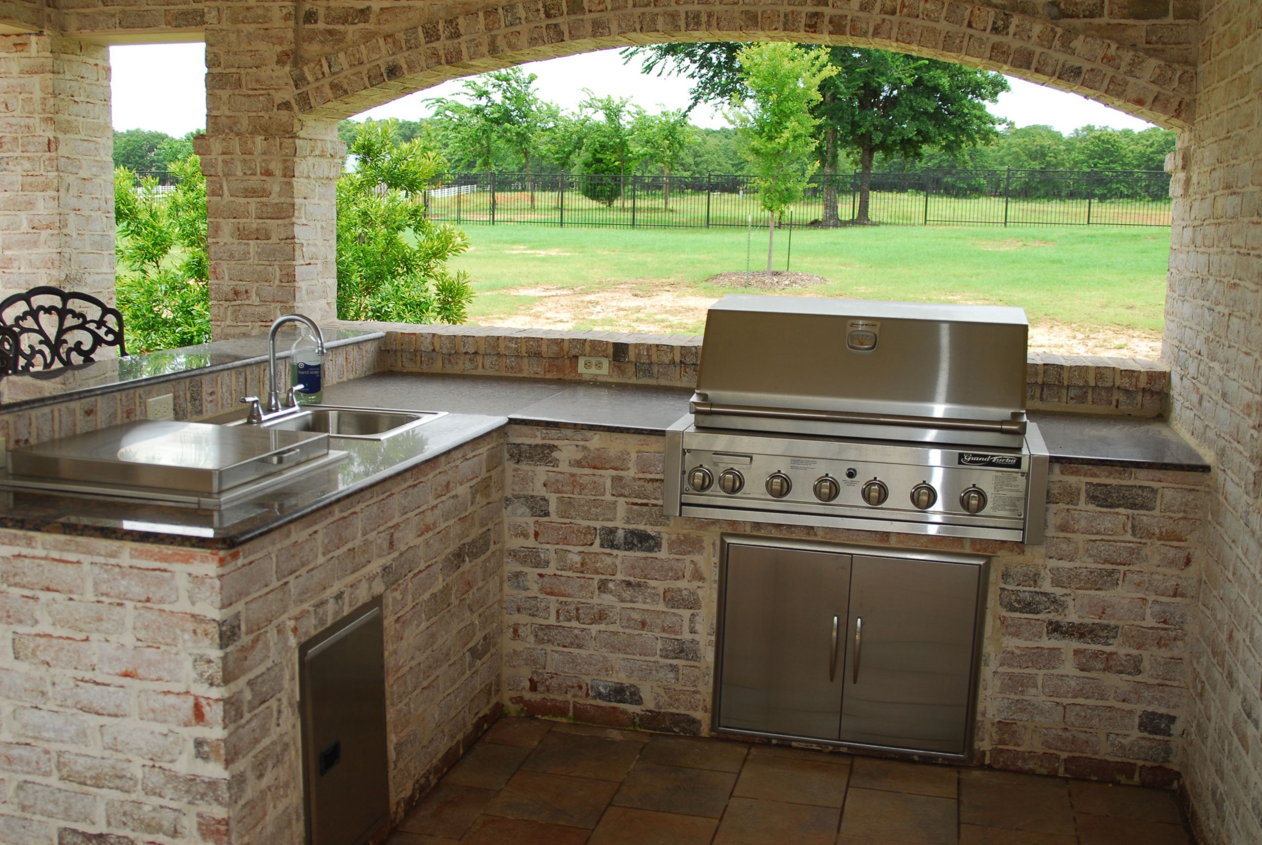 Outdoor Kitchen Cabinet Ideas
 Outdoor Kitchen Ideas and How to Site It Right Traba Homes