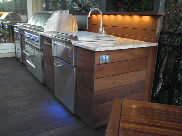 Outdoor Kitchen On Wood Deck
 outdoor kitchen ipe deck Contemporary Exterior