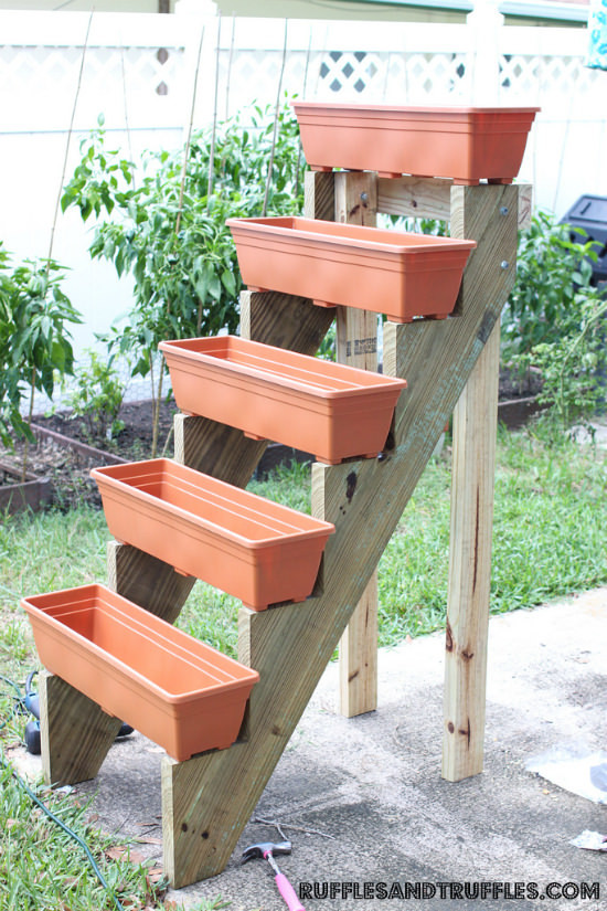 Outdoor Planters DIY
 Outdoor Planter Projects