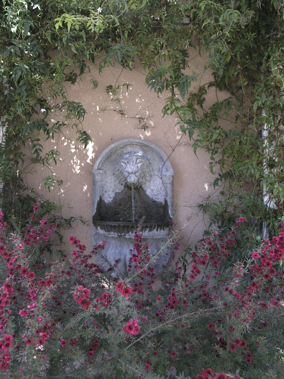 Outdoor Wall Fountains DIY
 Outdoor Wall Fountains – Information And Tips Garden