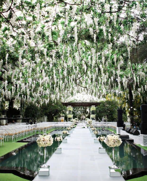 Outside Wedding Decor
 23 Stunningly Beautiful Decor Ideas For The Most