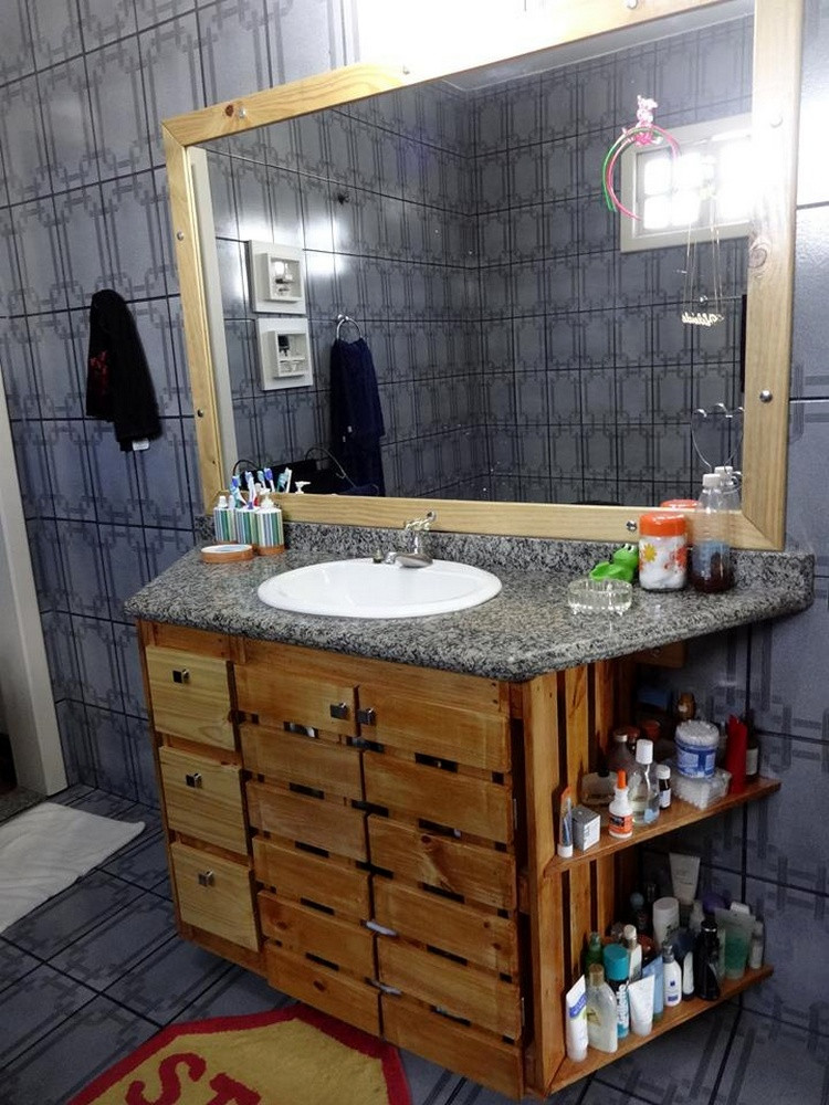 Pallet Bathroom Vanity
 Creative Ideas and Ways to Recycle and Reuse Wooden