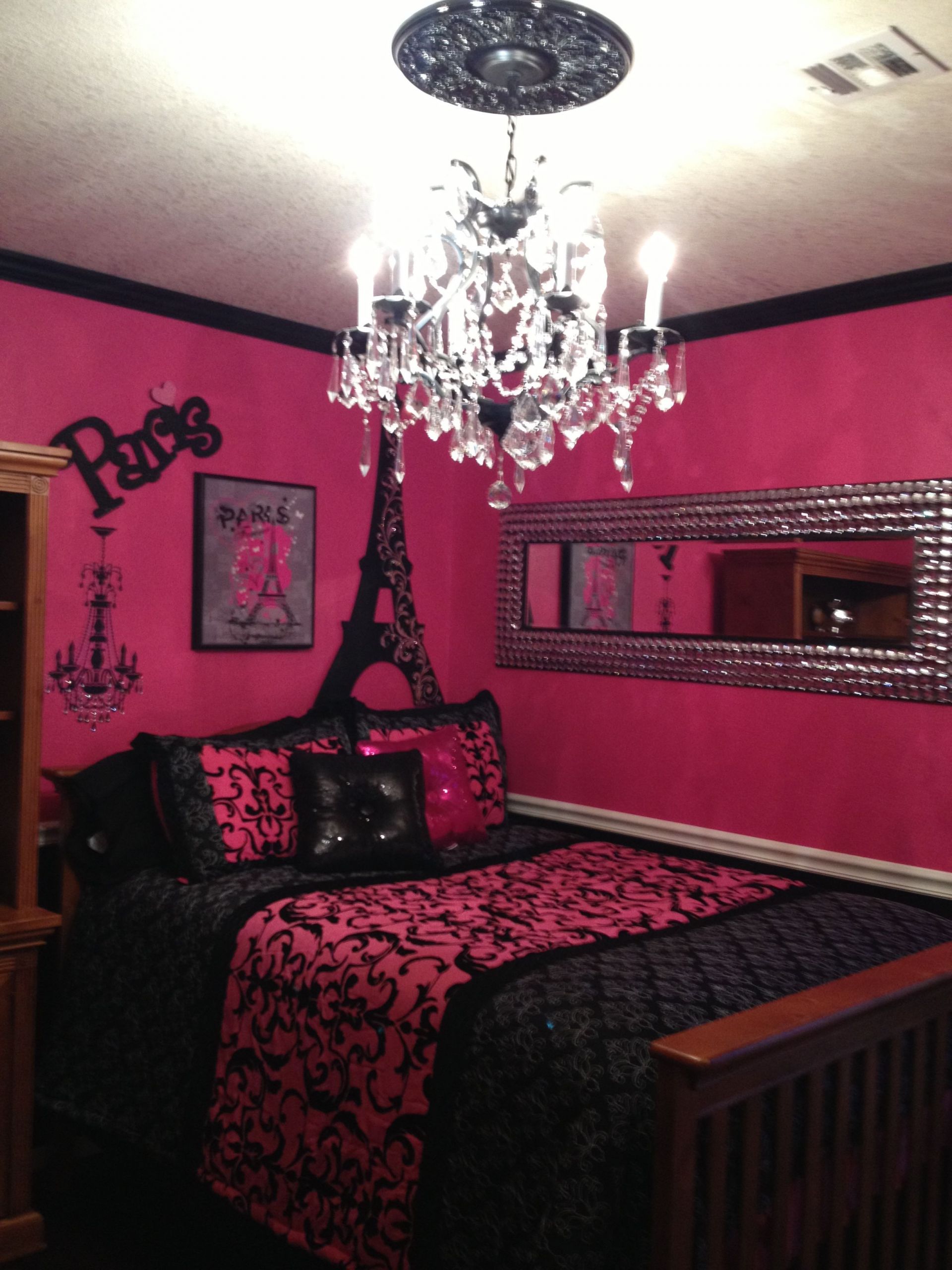 Paris Themed Girl Bedroom
 Black Bedroom Ideas Inspiration For Master Bedroom