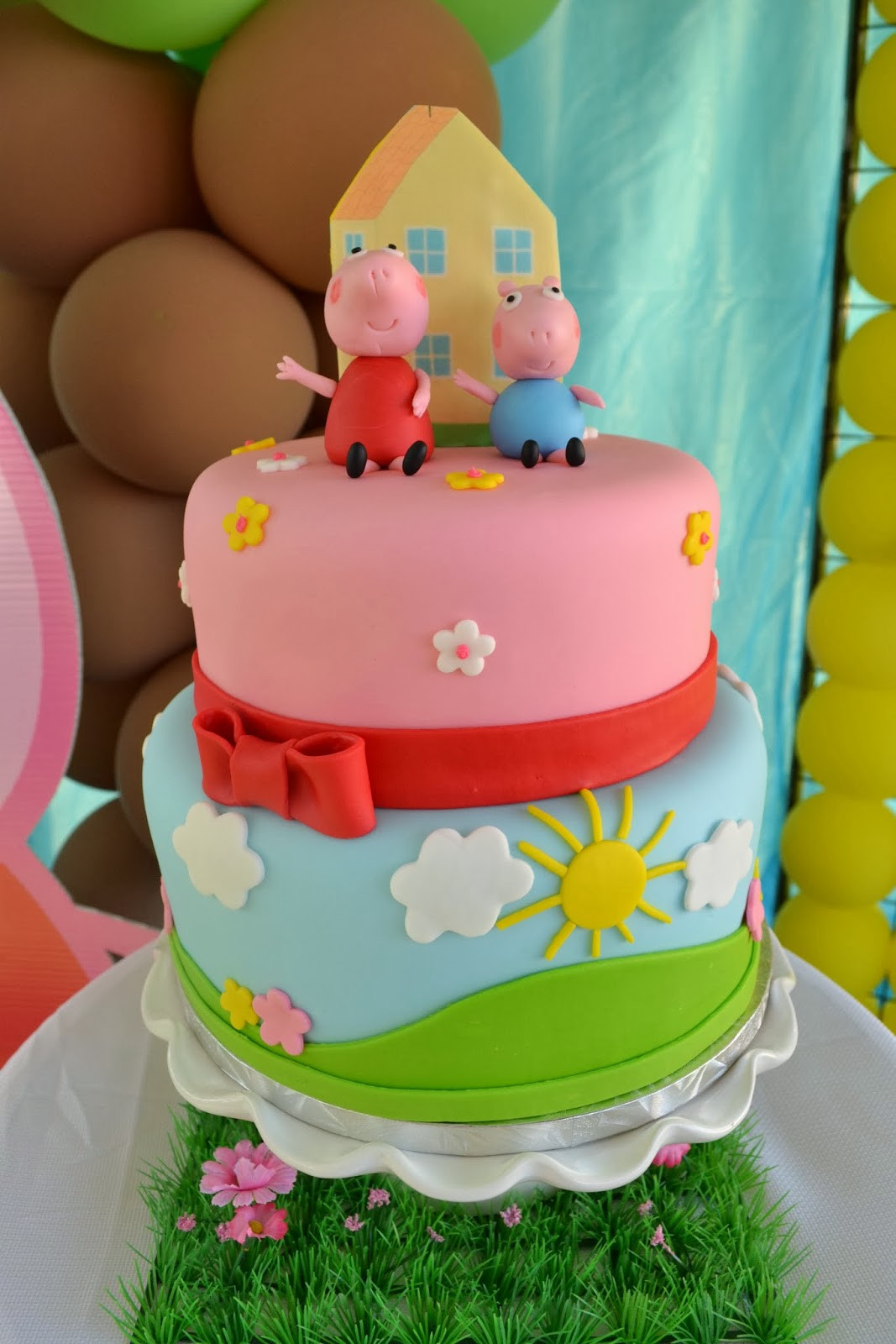 Peppa Pig Birthday Cakes
 Partylicious Events PR Peppa Pig Party
