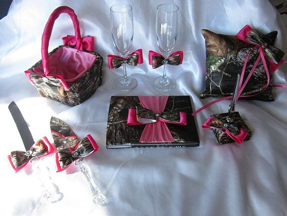 Pink Camo Wedding Decorations
 1000 images about wedding ideas on Pinterest