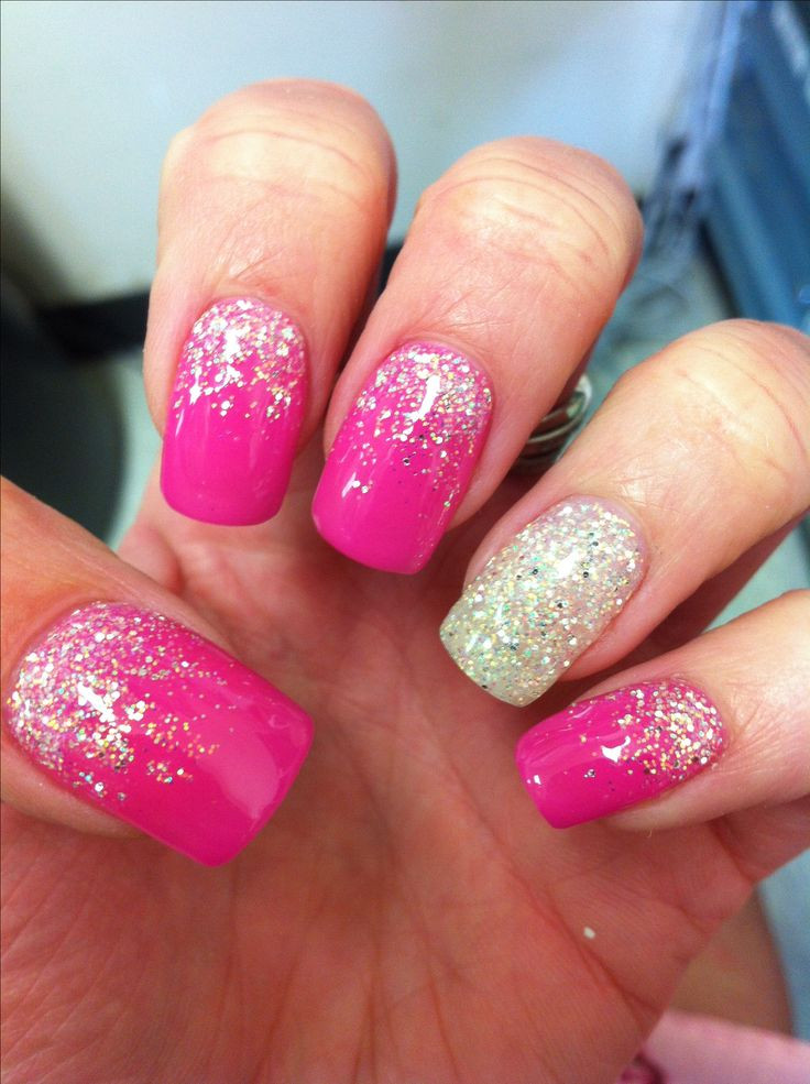 Pink Glitter Gel Nails
 De 25 bedste idéer inden for Pink glitter nails på