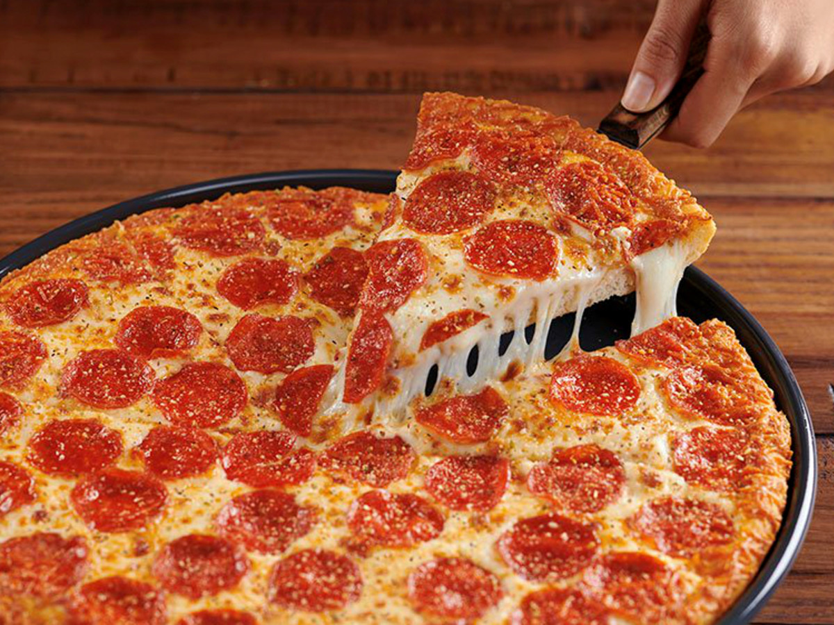 Pizza Hut New Crusts
 The Hut s really cheesy with newest specialty pizza