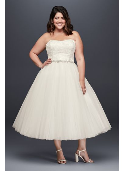 Plus Size Tea Length Wedding Dress
 Appliqued Tulle Tea Length Plus Size Wedding Dress