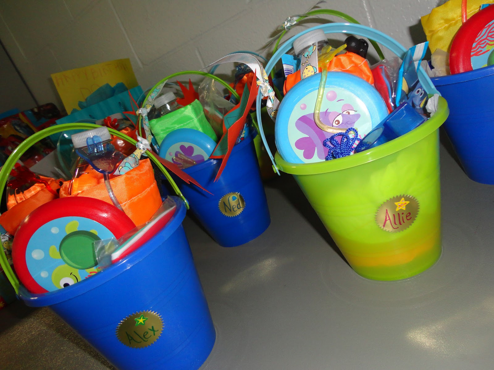 Pool Party Gift Bag Ideas
 Pool Party Goody Bag Ideas Ehow Ehow