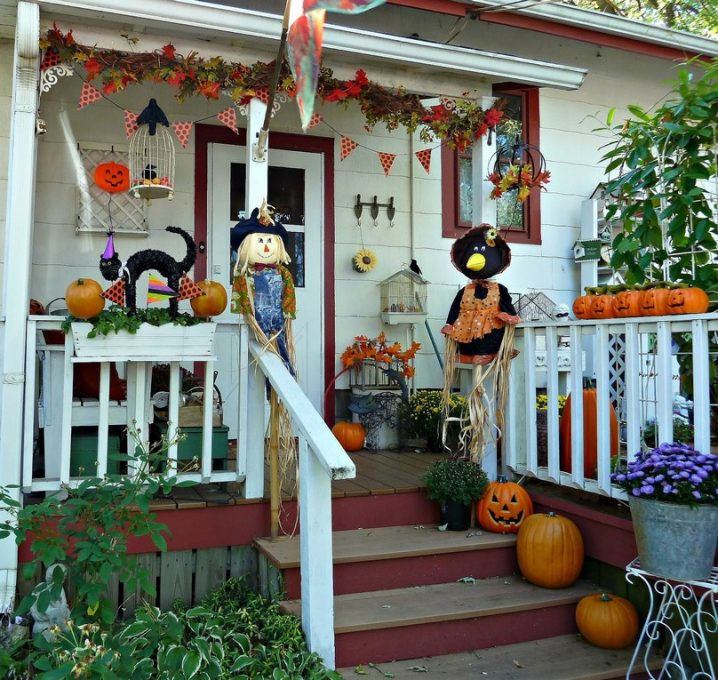 Porch Halloween Decorations
 Awesome Halloween Porch Decorations That Will Steal The Show