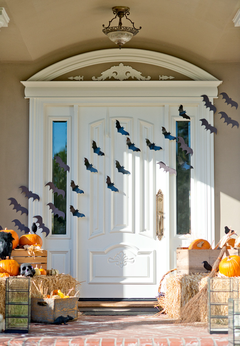 Porch Halloween Decorations
 Cute Halloween Front Porch Decorations to Greet Your Guests