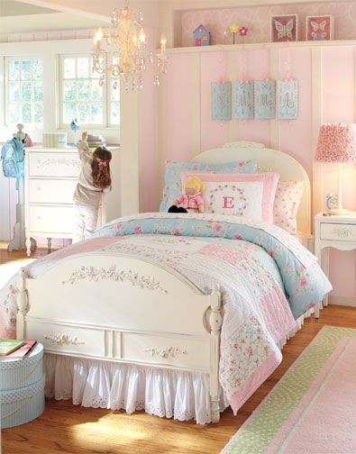 Pottery Barn Kids Girls Room
 Ideas for a Girls Bedroom & Decorate a Girls Room