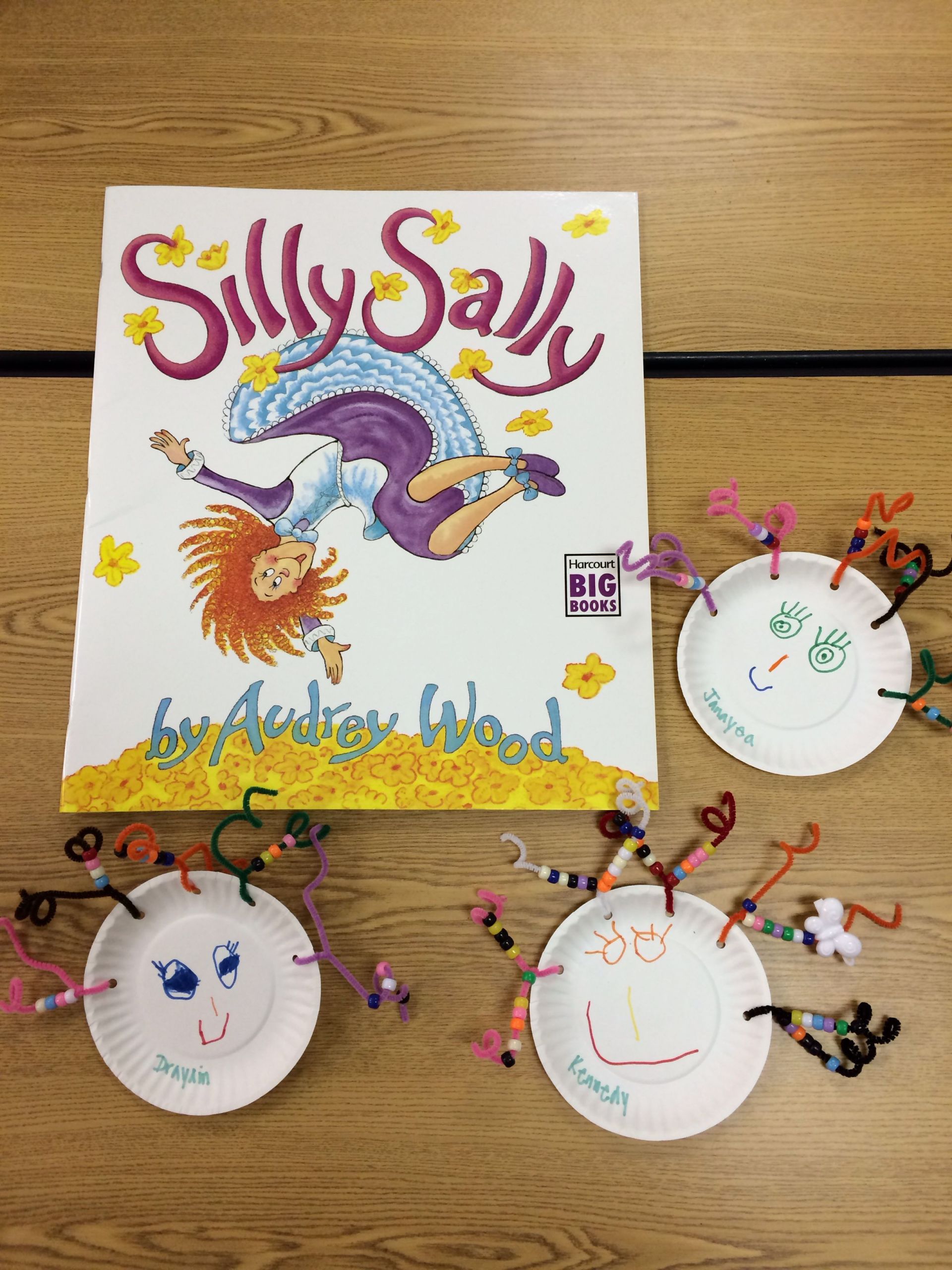Preschool Crafts Ideas
 Silly Sally preschool art project