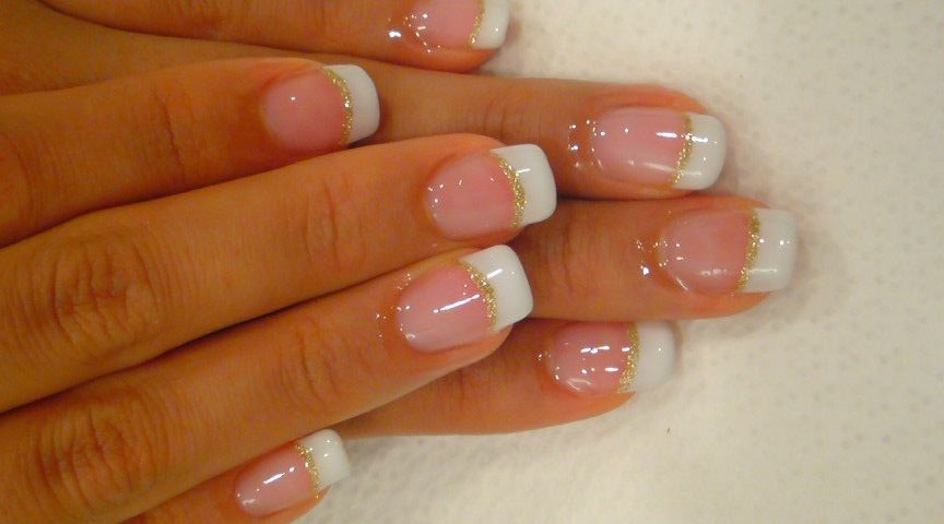 Pretty French Tip Nails
 17 Classy Pearl Tip Nails