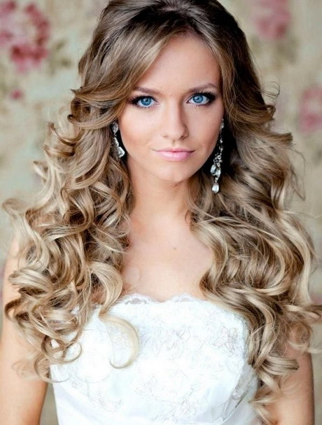 Prom Hairstyles Curly Hair
 Prom hairstyles down and curly