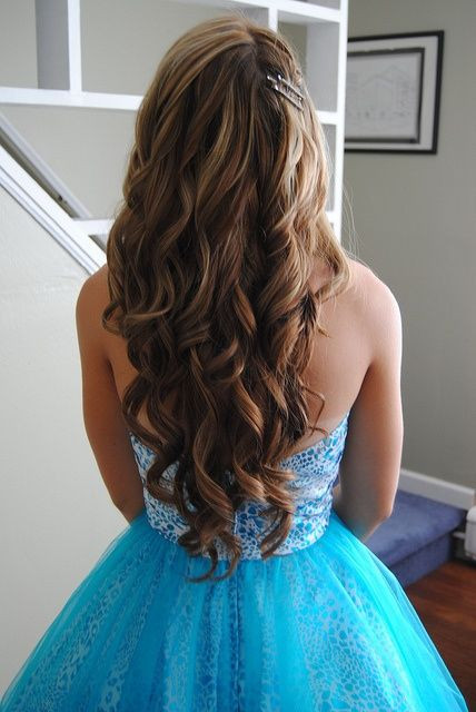 Prom Hairstyles With Curls
 59 Prom Hairstyles To Look The Belle The Ball