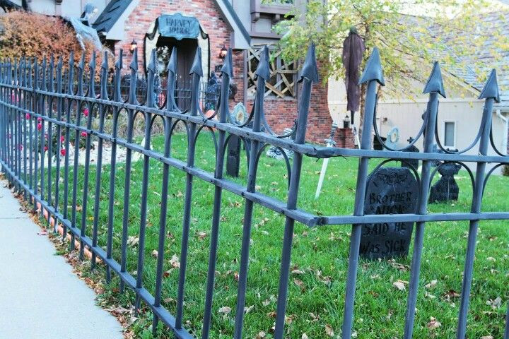 Pvc Halloween Fence
 Halloween cemetery fence Made with 2x1 wood railing