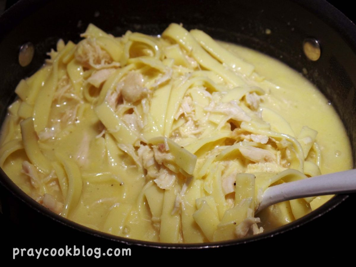 Quick Chicken And Noodles
 Easy and Delicious Homemade Chicken and Noodles