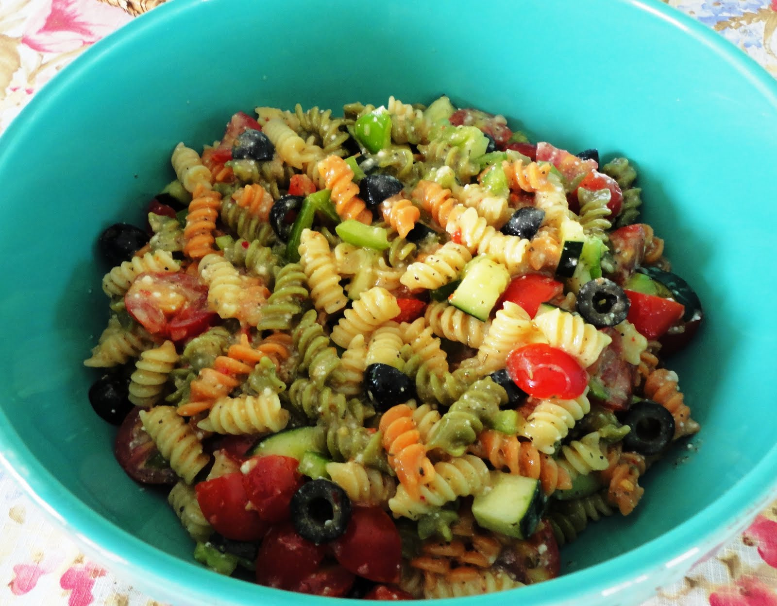 Quick Pasta Salad
 The Big Giant Food Basket Very Easy and Quick Pasta Salad