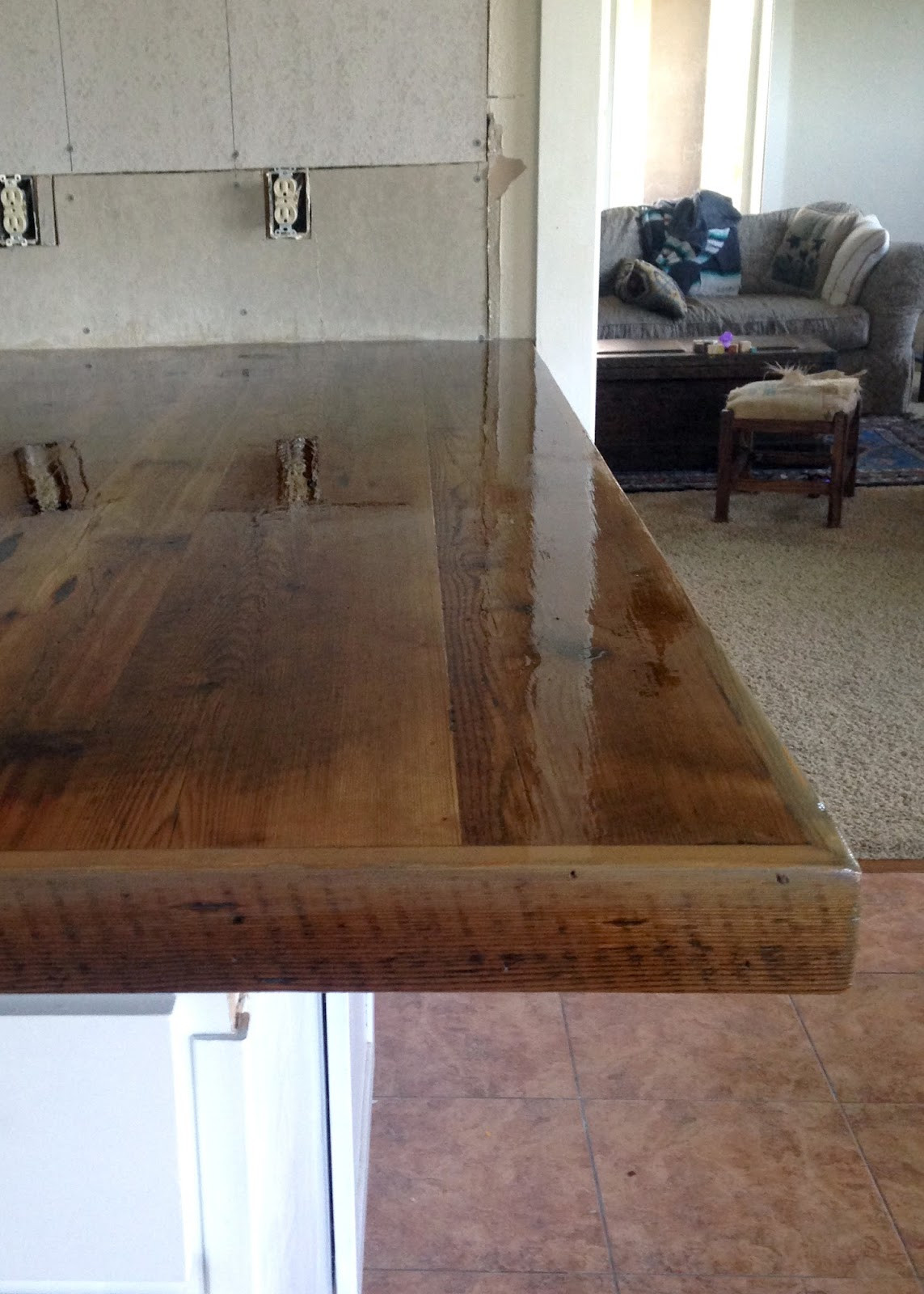Reclaimed Wood Countertops DIY
 DIY Reclaimed Wood Countertop