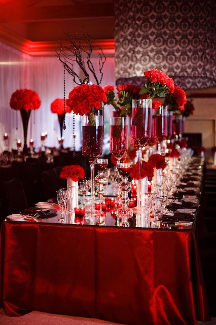 Red And White Wedding Decorations
 Red White And Black Wedding Table Decorating Ideas