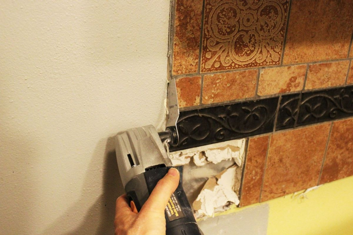 Replacing Kitchen Backsplash
 How to Remove a Kitchen Tile Backsplash