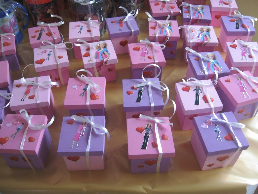 Return Gifts For Birthday Party
 Services
