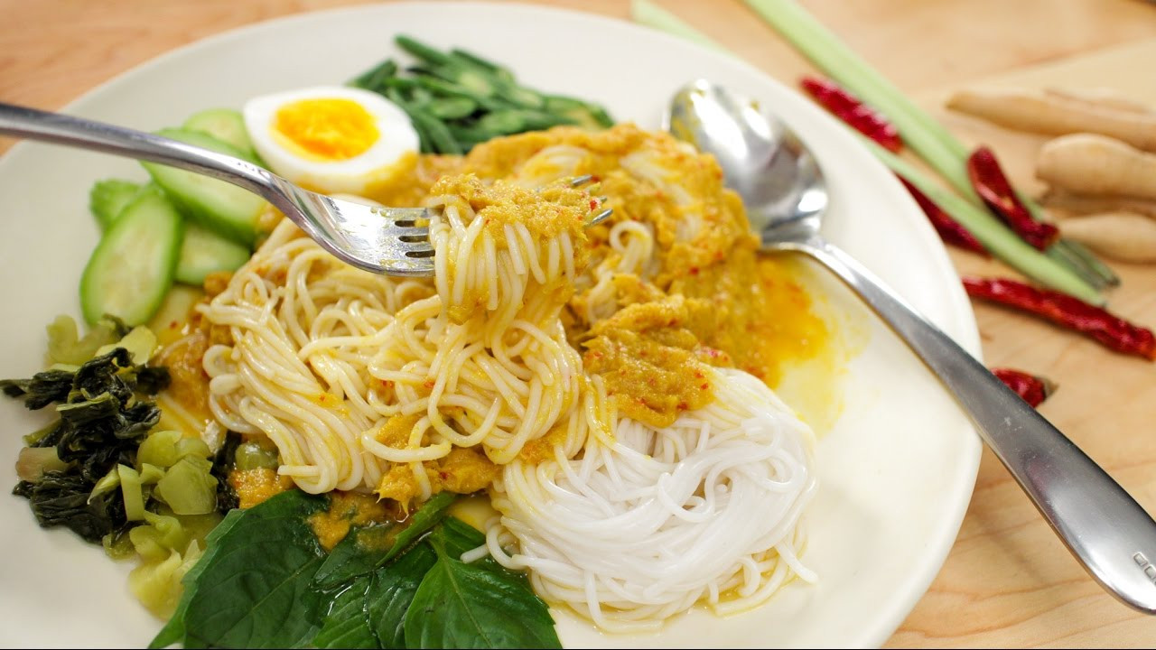 Rice Noodles Fish
 Kanom Jeen Namya Recipe Rice Noodles w Fish Curry