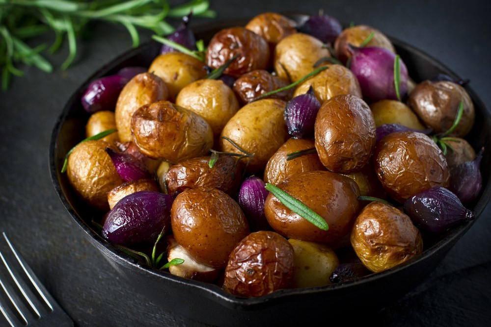 Roasted Baby Potatoes With Rosemary
 Roasted Baby Potatoes with Thyme and Rosemary recipe