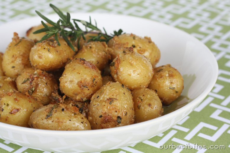 Roasted Baby Potatoes With Rosemary
 Garlic Rosemary Roasted Baby Potatoes