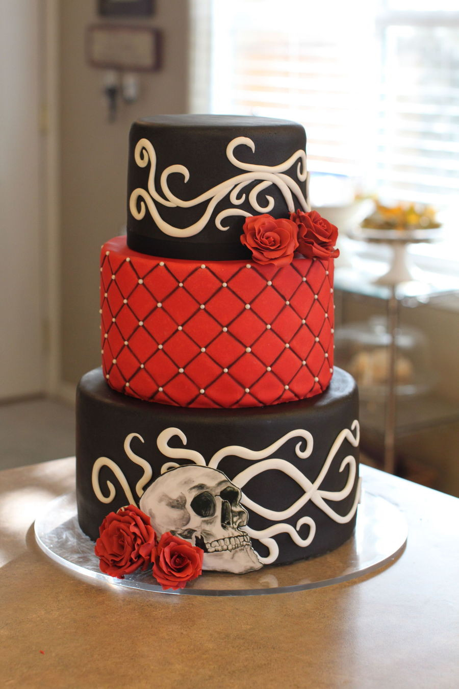 Rockabilly Wedding Cakes
 Gothic Rockabilly Wedding Cake With Sugar Roses Filigree