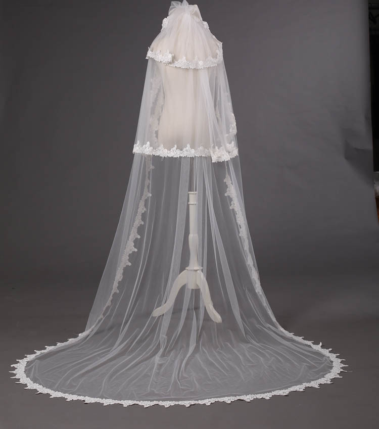 Royal Length Wedding Veils
 Royal Three tier Lace Applique Decorated Chapel Length