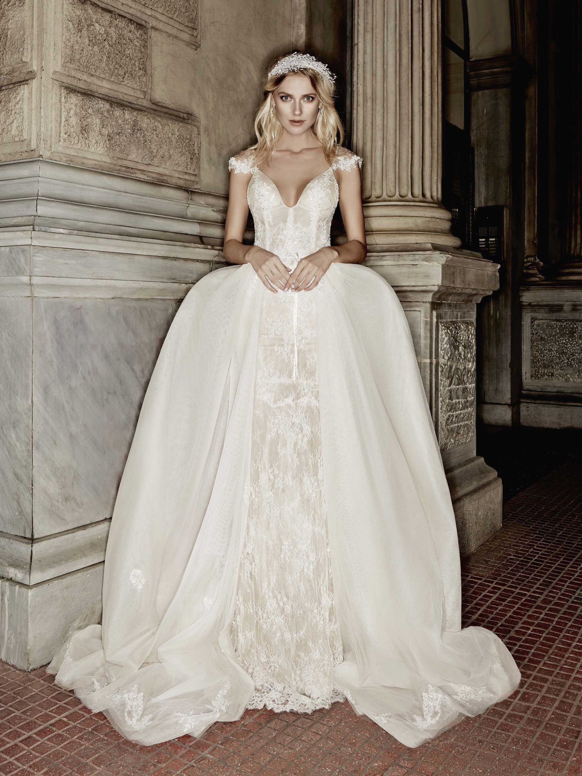 Saks Fifth Avenue Wedding Gowns
 Saks Fifth Ave Wedding Dresses The Best Clothing Wedding